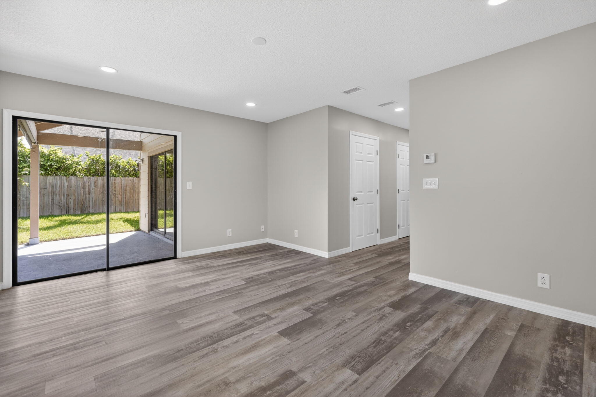 NORTH PALM BEACH HEIGHTS - Residential