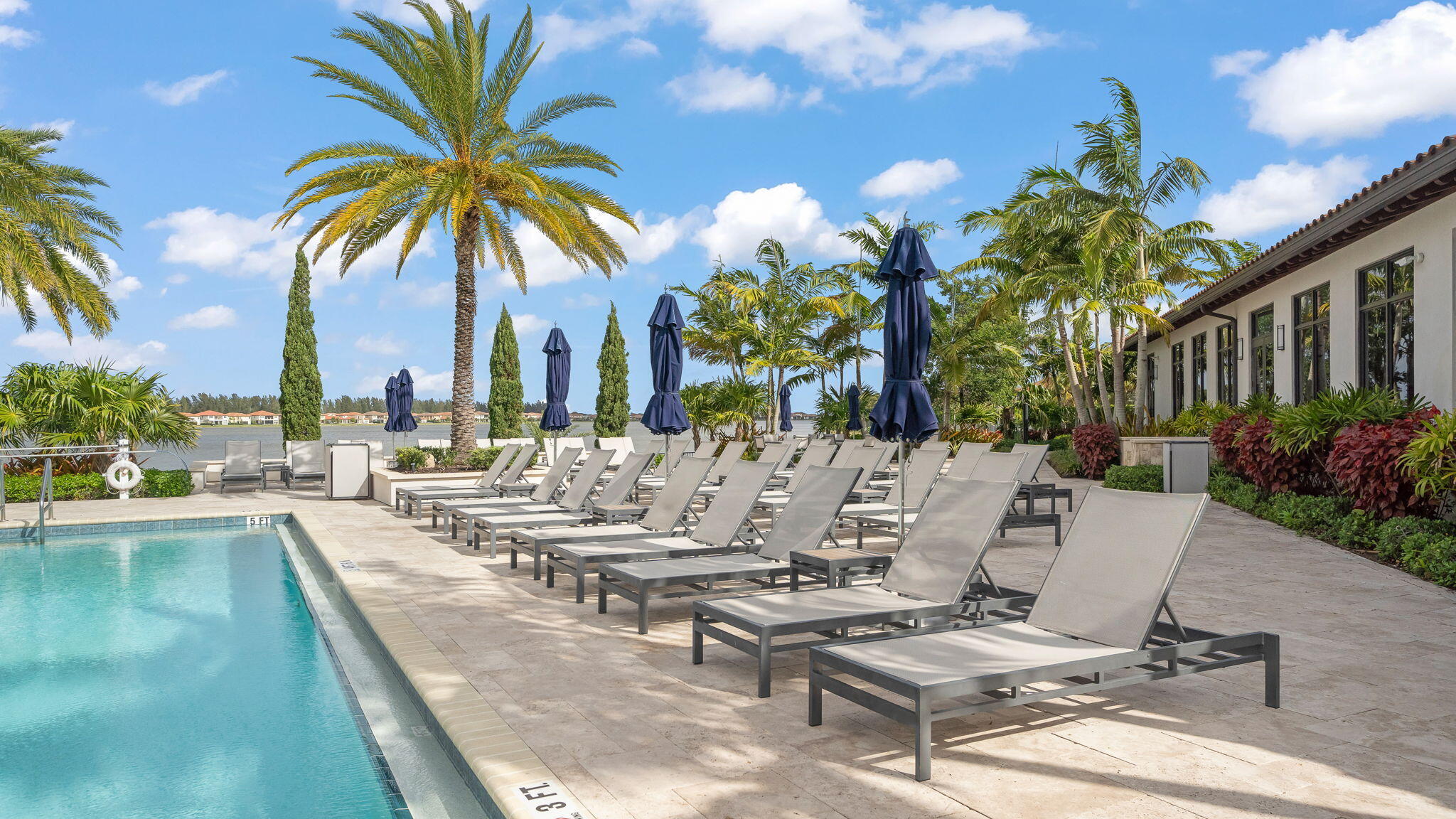 PARKLAND BAY - Residential