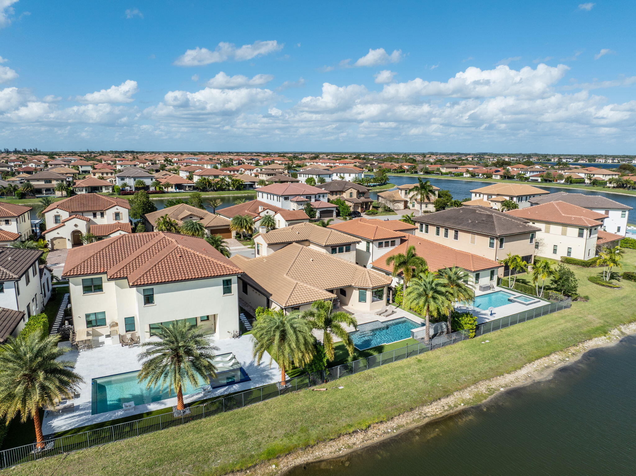 PARKLAND BAY - Residential