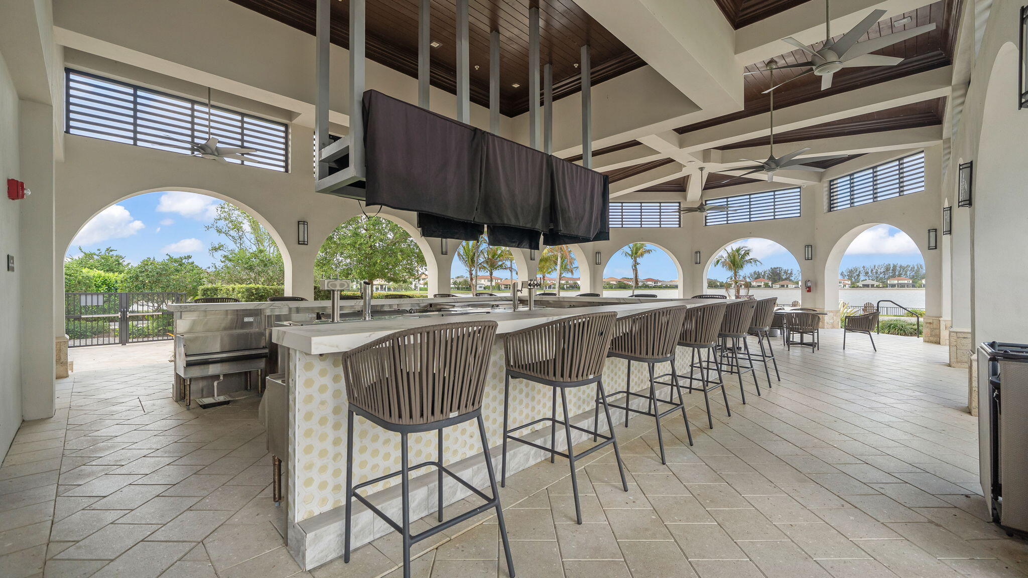 PARKLAND BAY - Residential