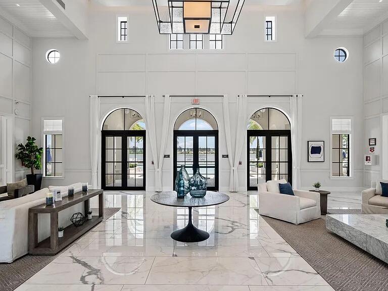 PARKLAND BAY - Residential