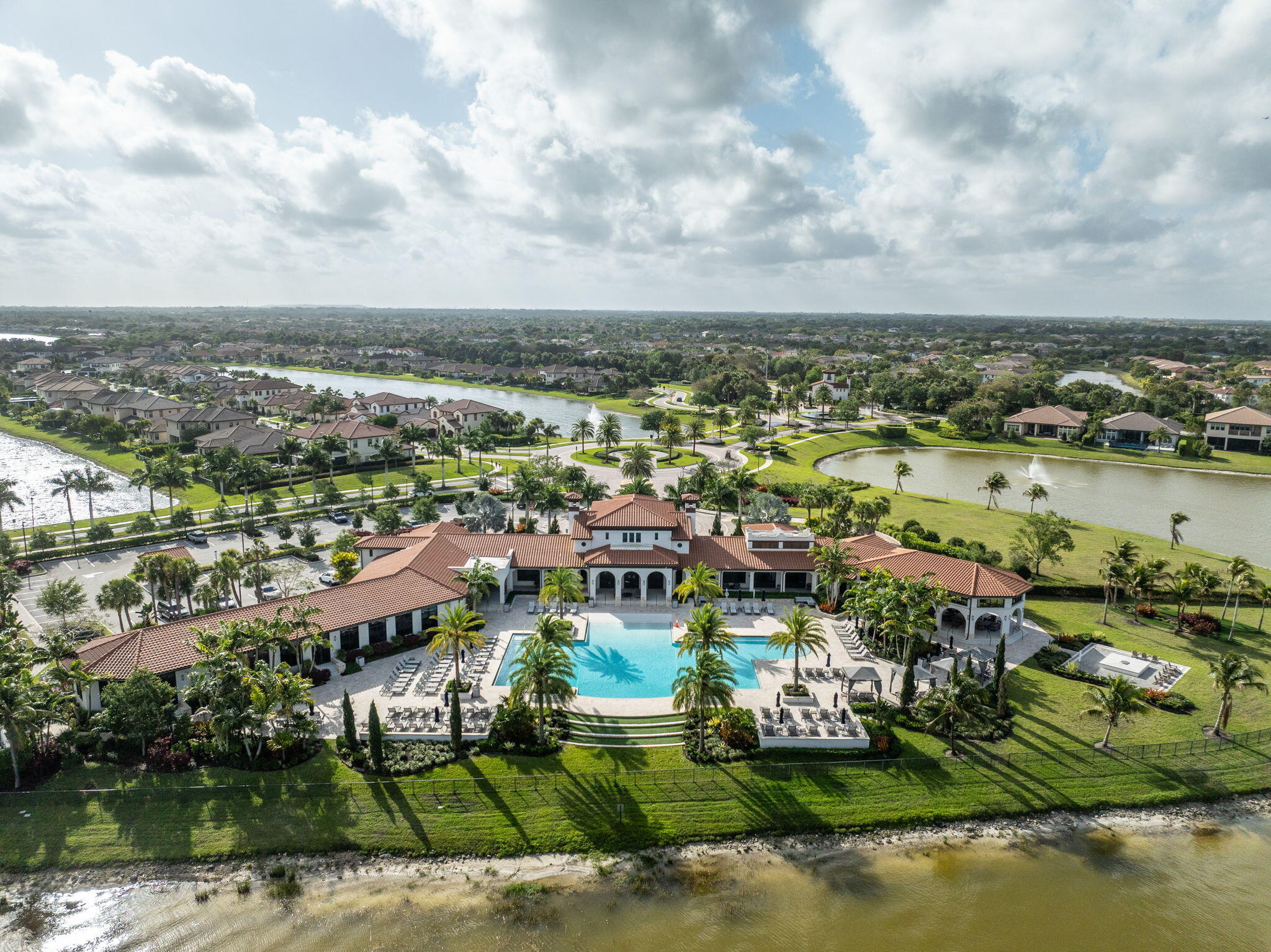 PARKLAND BAY - Residential