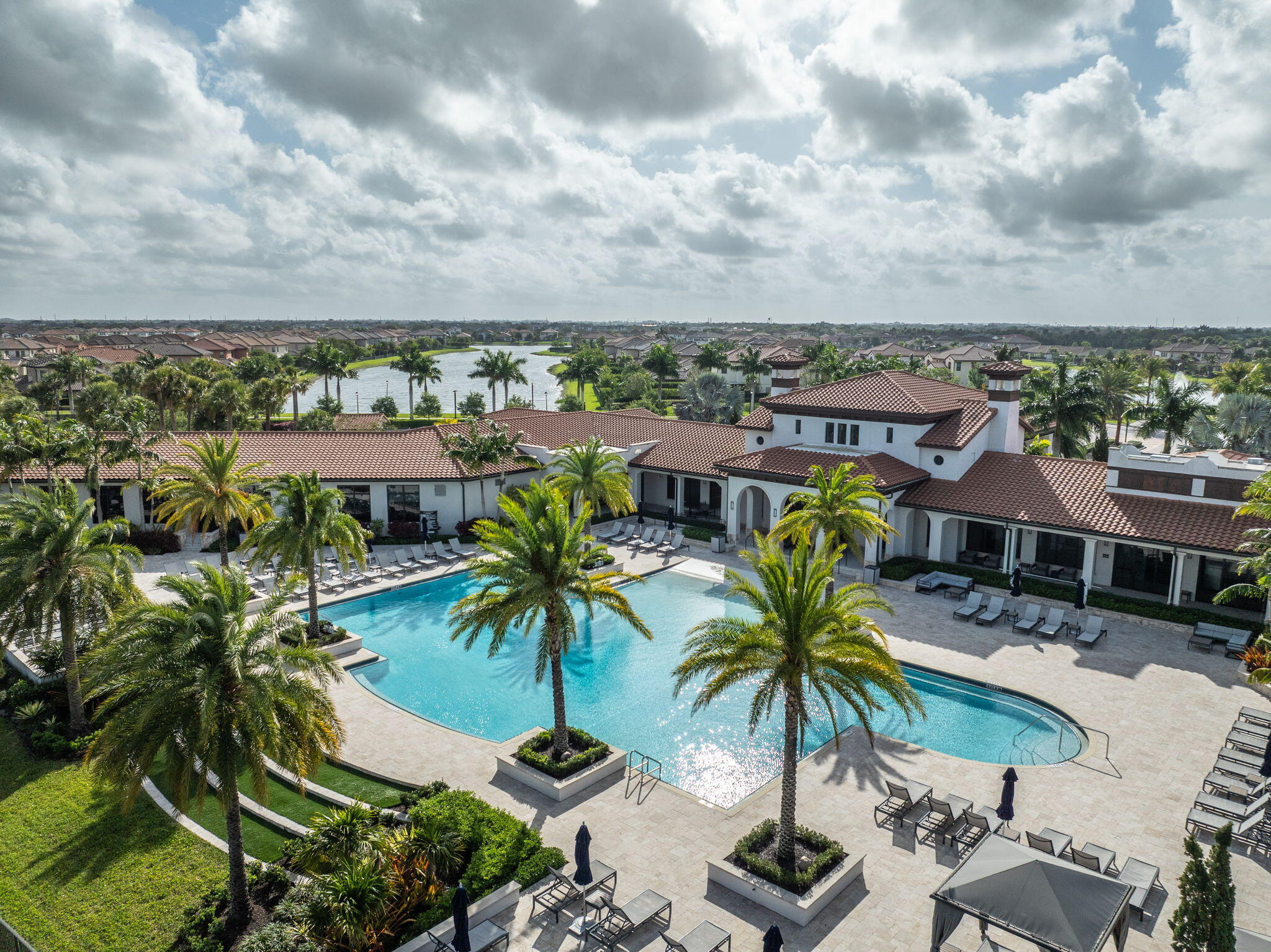 PARKLAND BAY - Residential