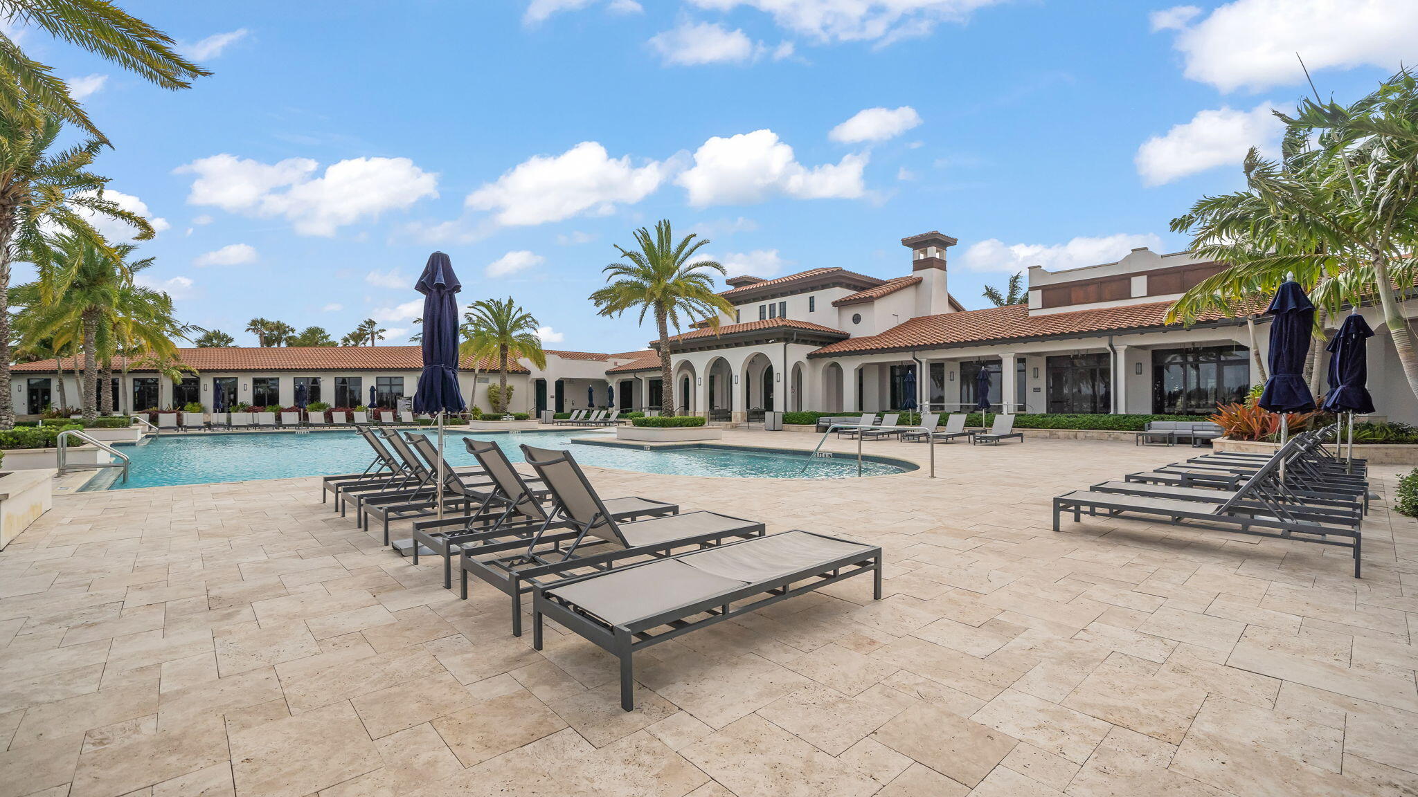 PARKLAND BAY - Residential