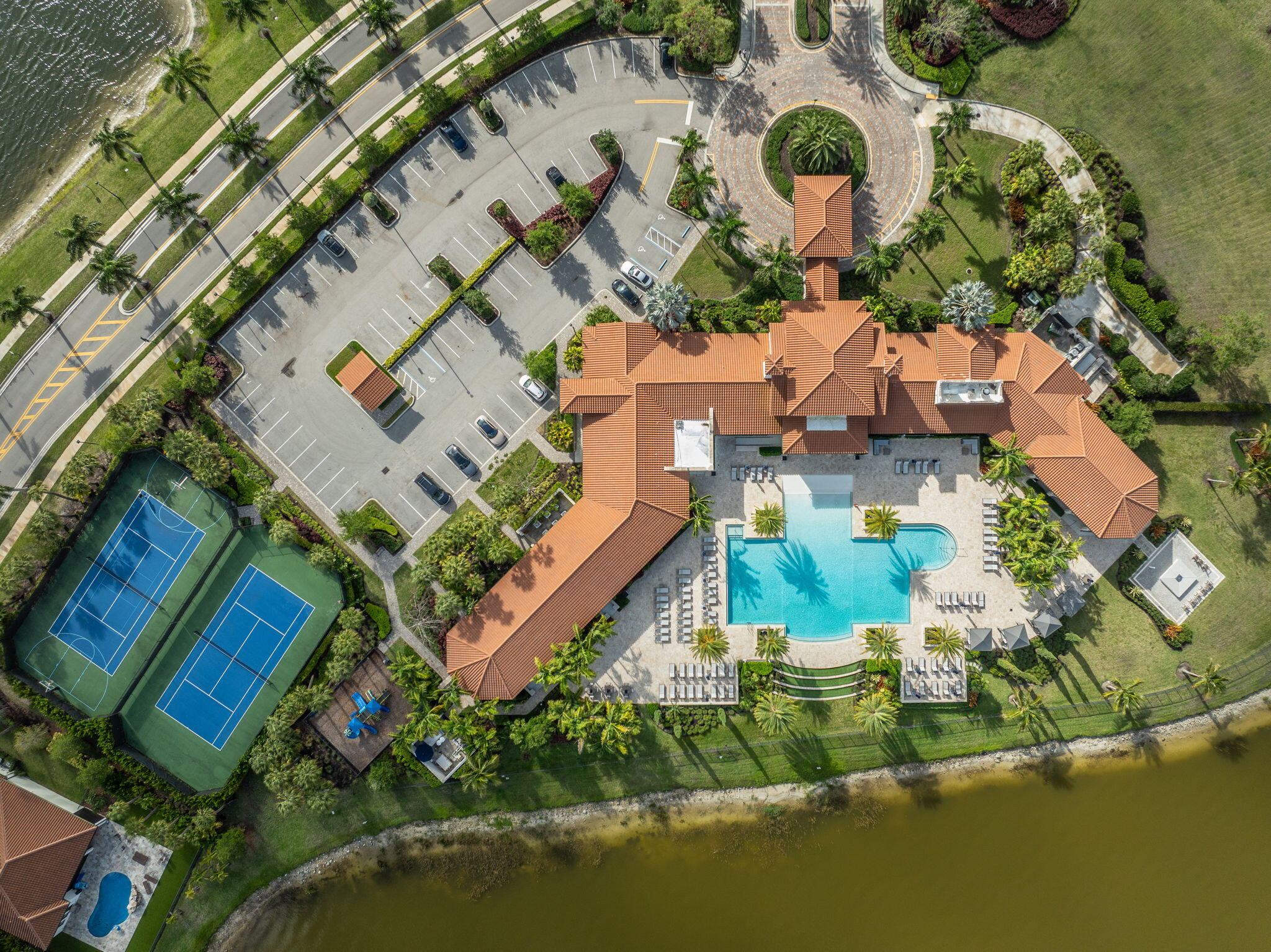 PARKLAND BAY - Residential