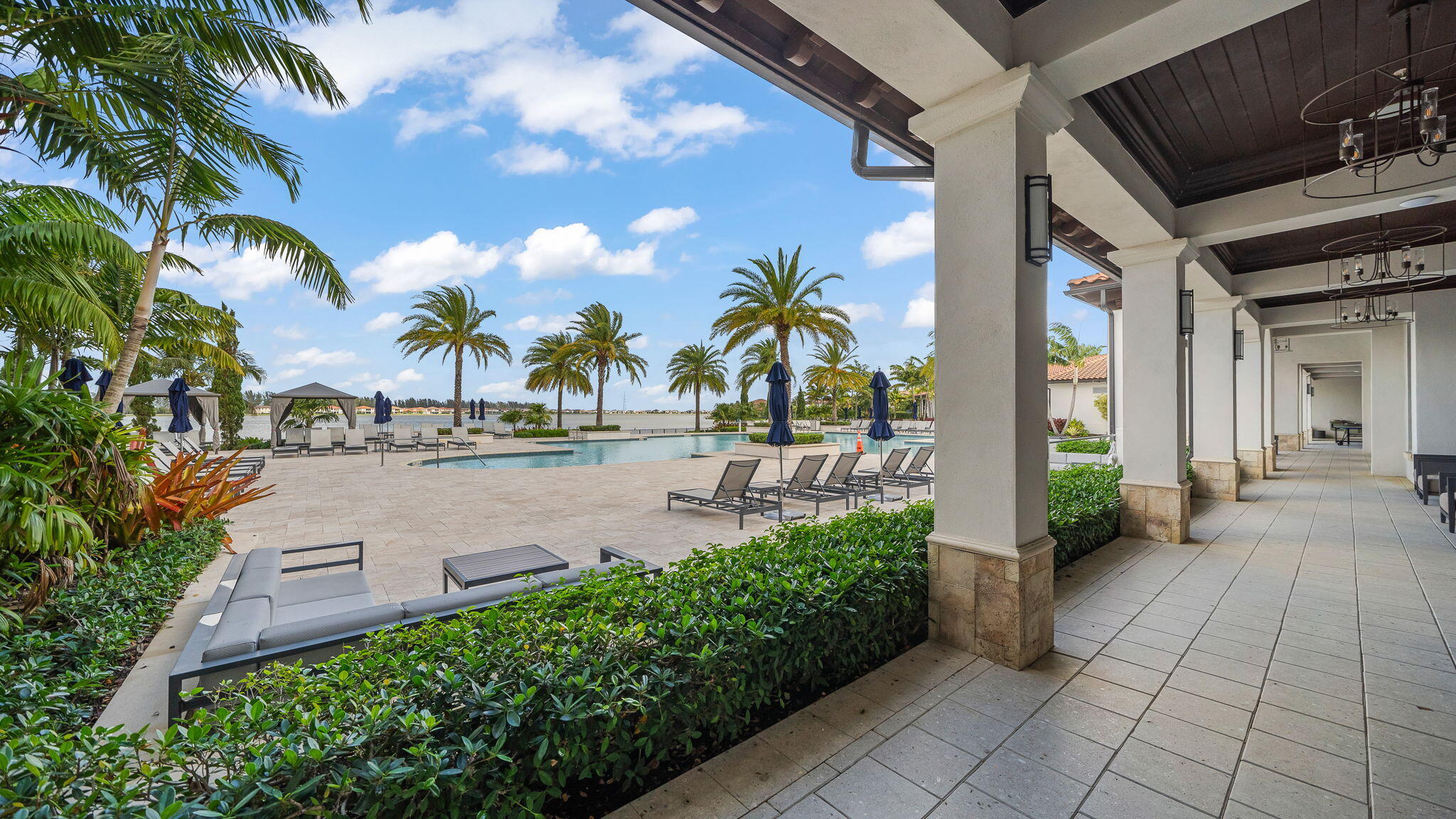 PARKLAND BAY - Residential