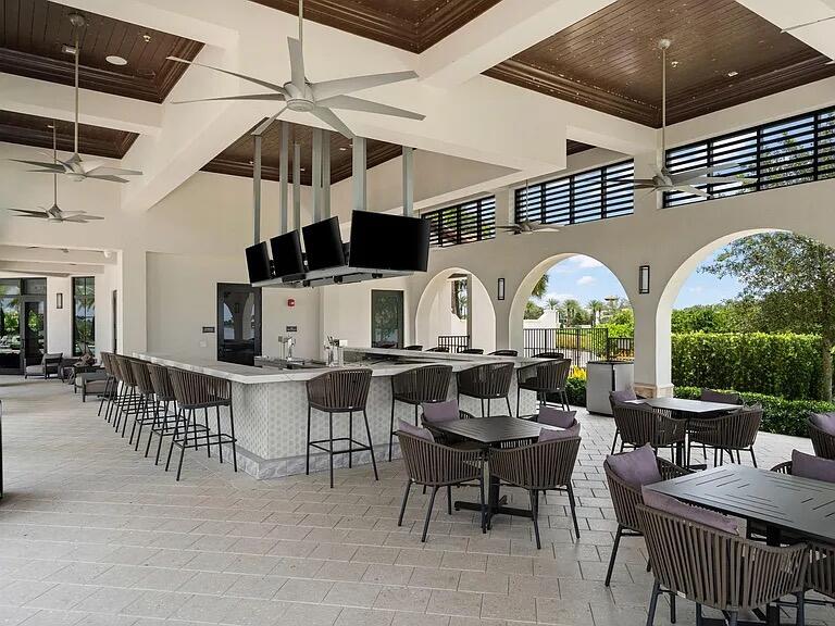 PARKLAND BAY - Residential