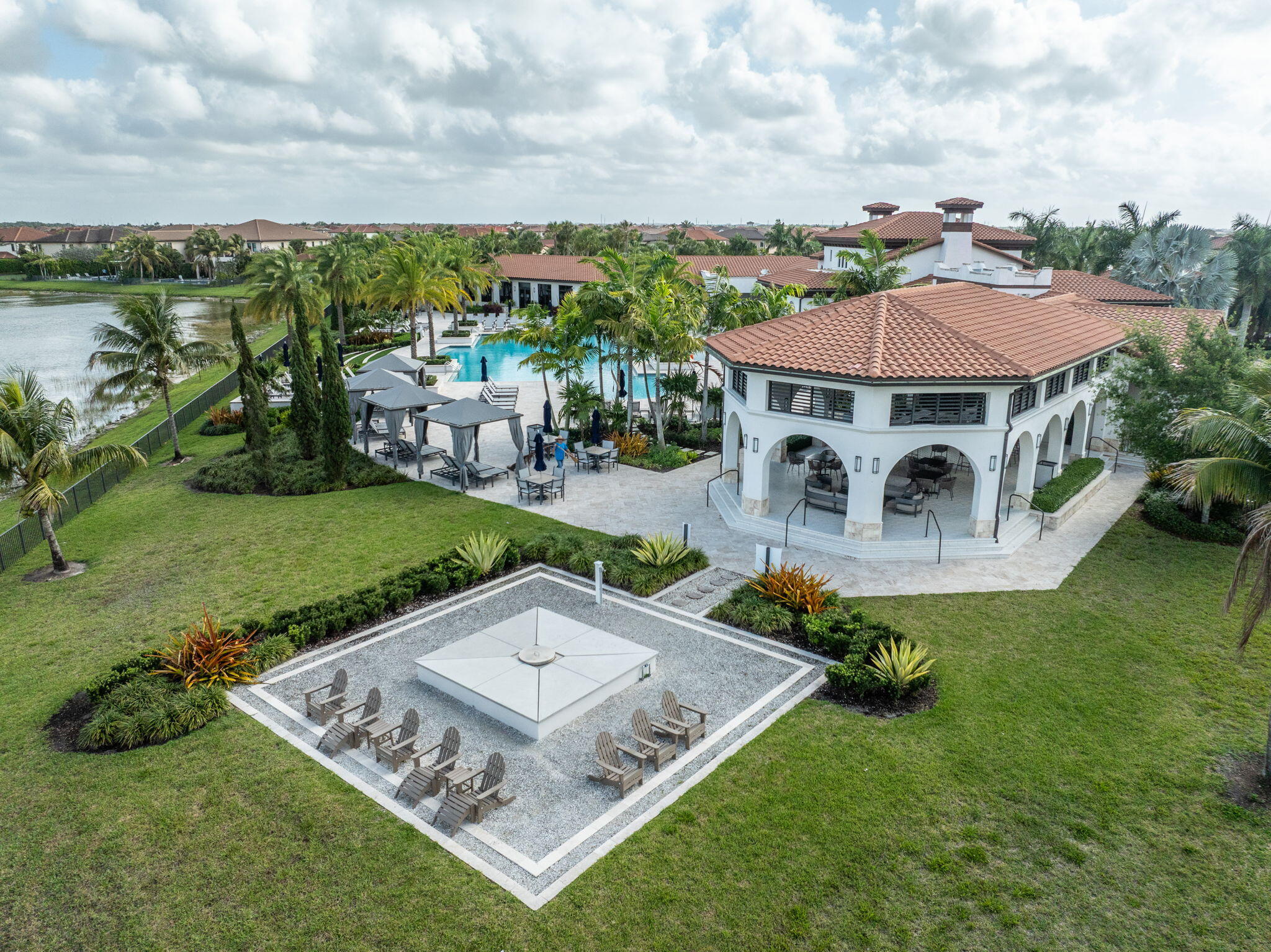 PARKLAND BAY - Residential