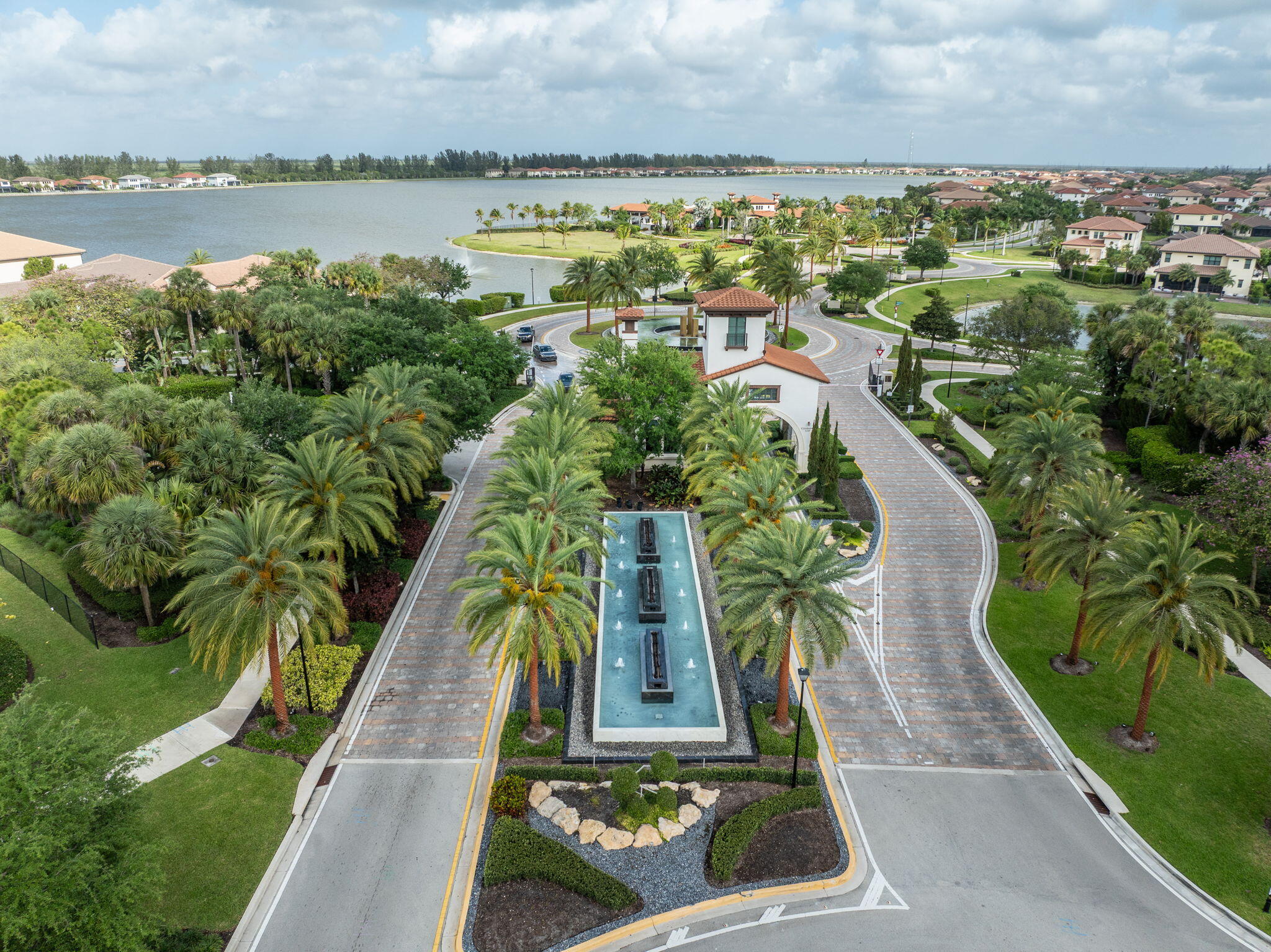 PARKLAND BAY - Residential