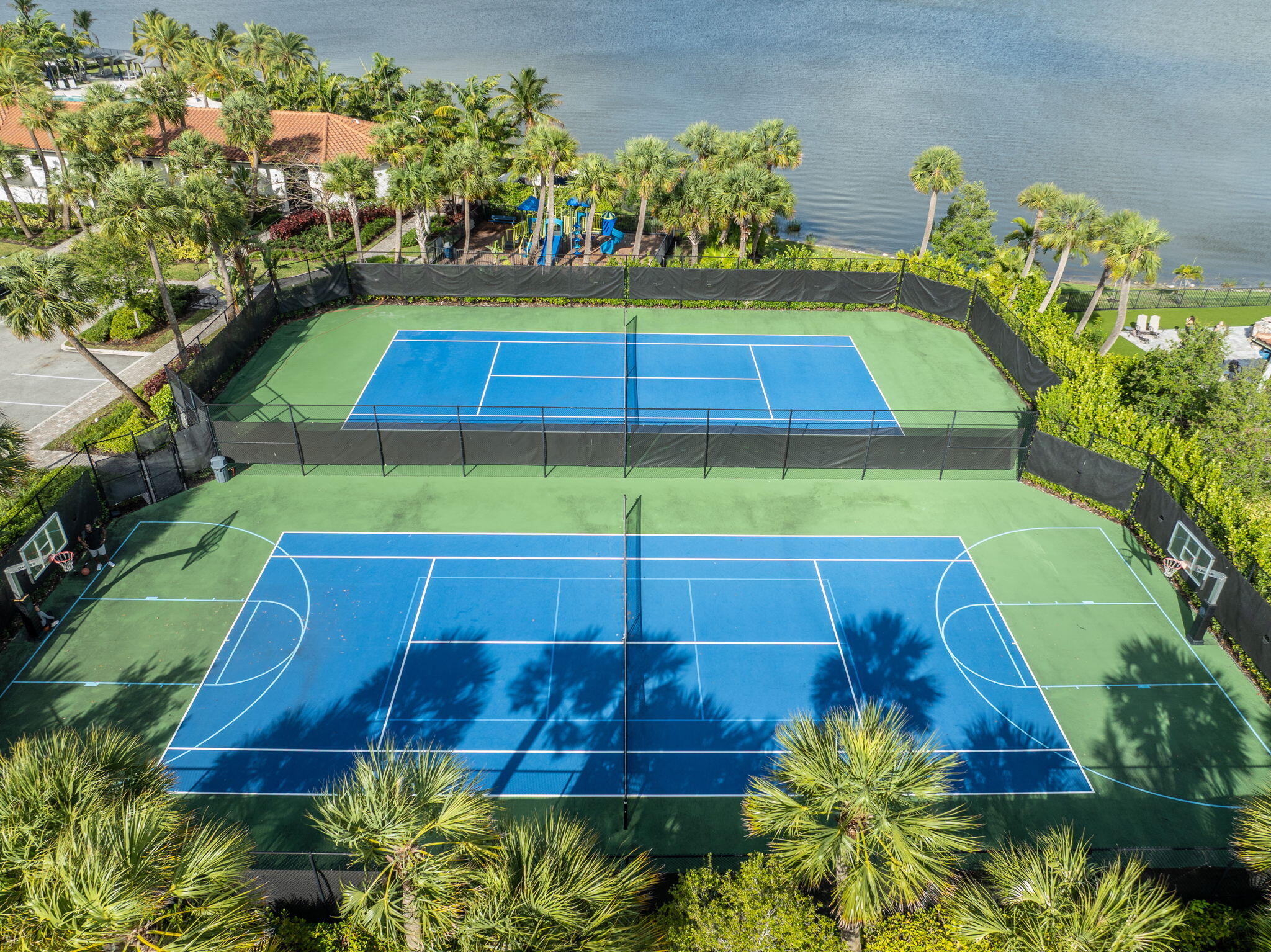 PARKLAND BAY - Residential