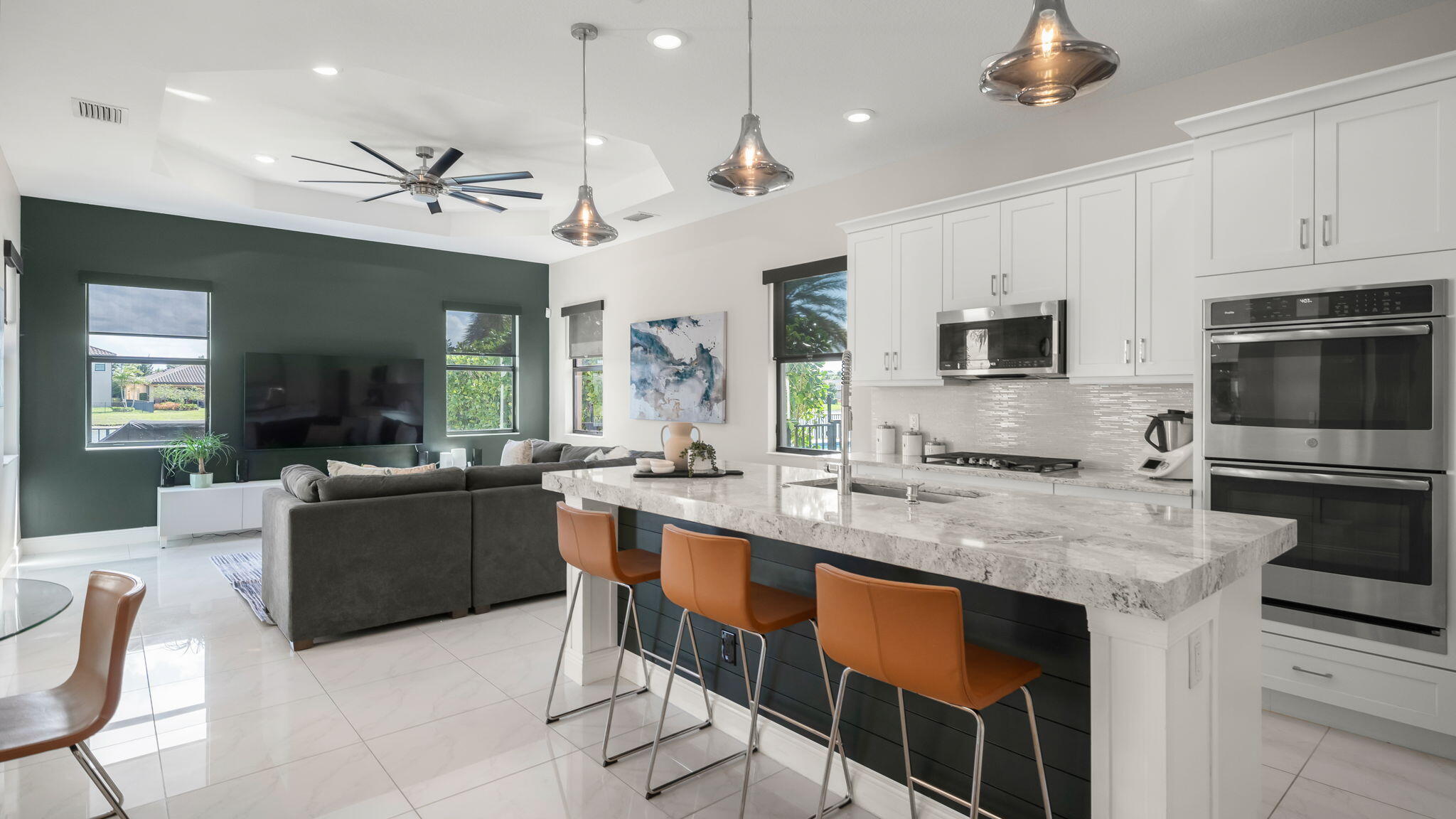 PARKLAND BAY - Residential