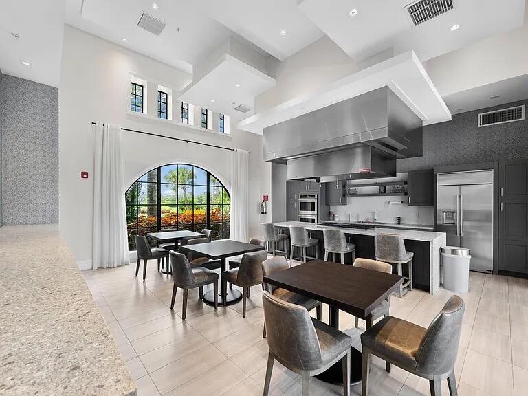 PARKLAND BAY - Residential