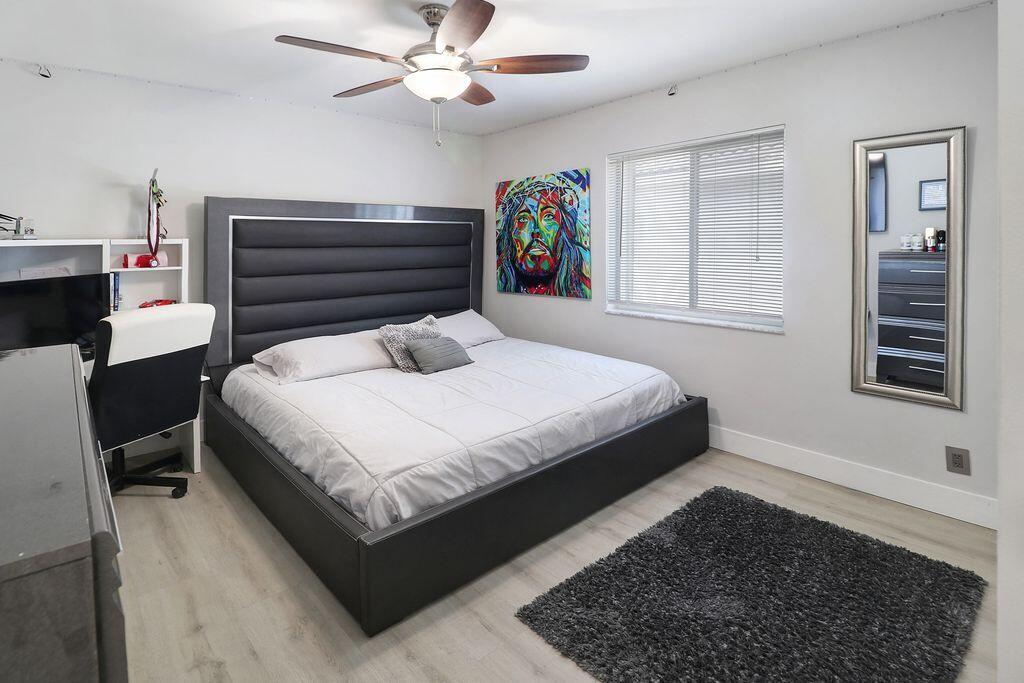 LAND SECTION 8 - Residential