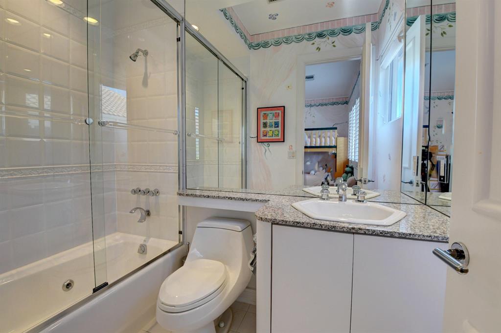 ST ANDREWS COUNTRY CLUB - Residential