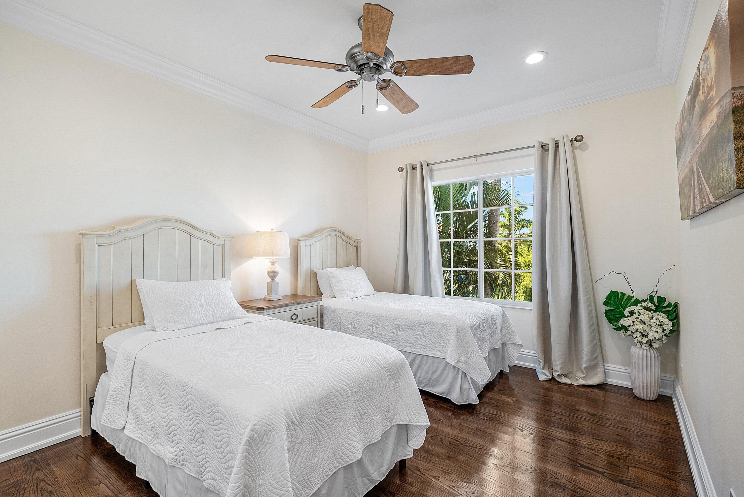 BOCA HARBOUR - Residential