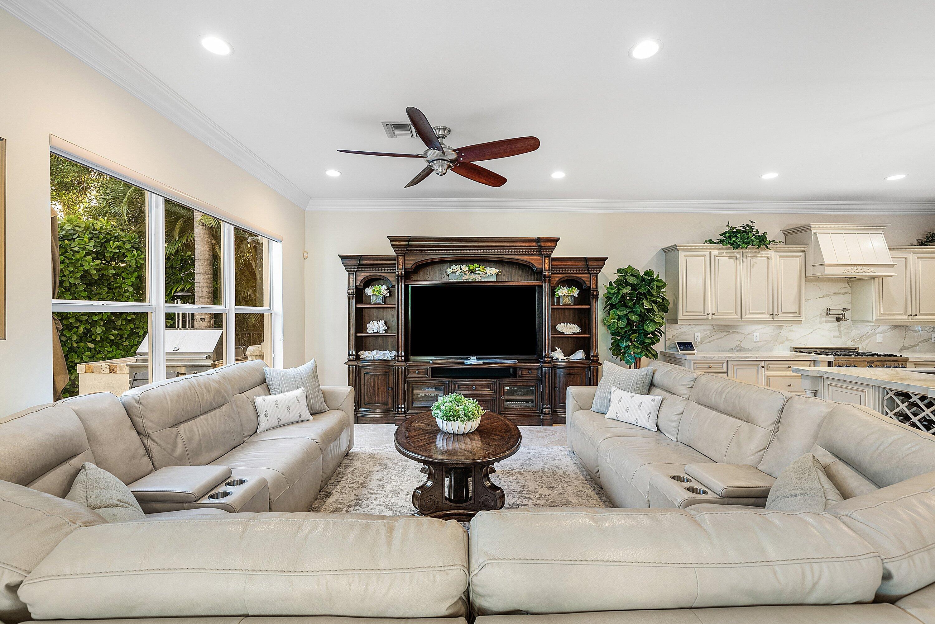 BOCA HARBOUR - Residential