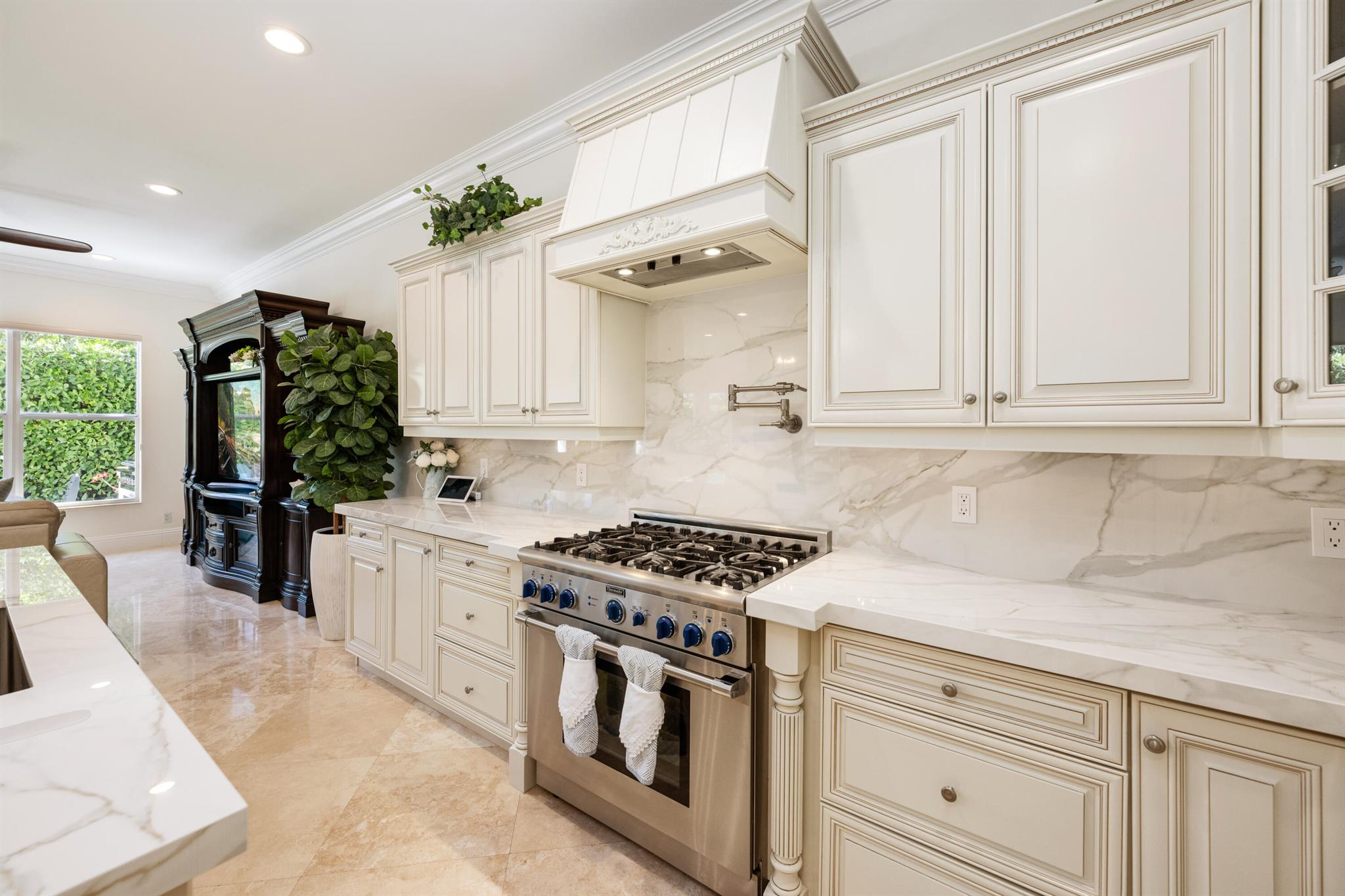 BOCA HARBOUR - Residential