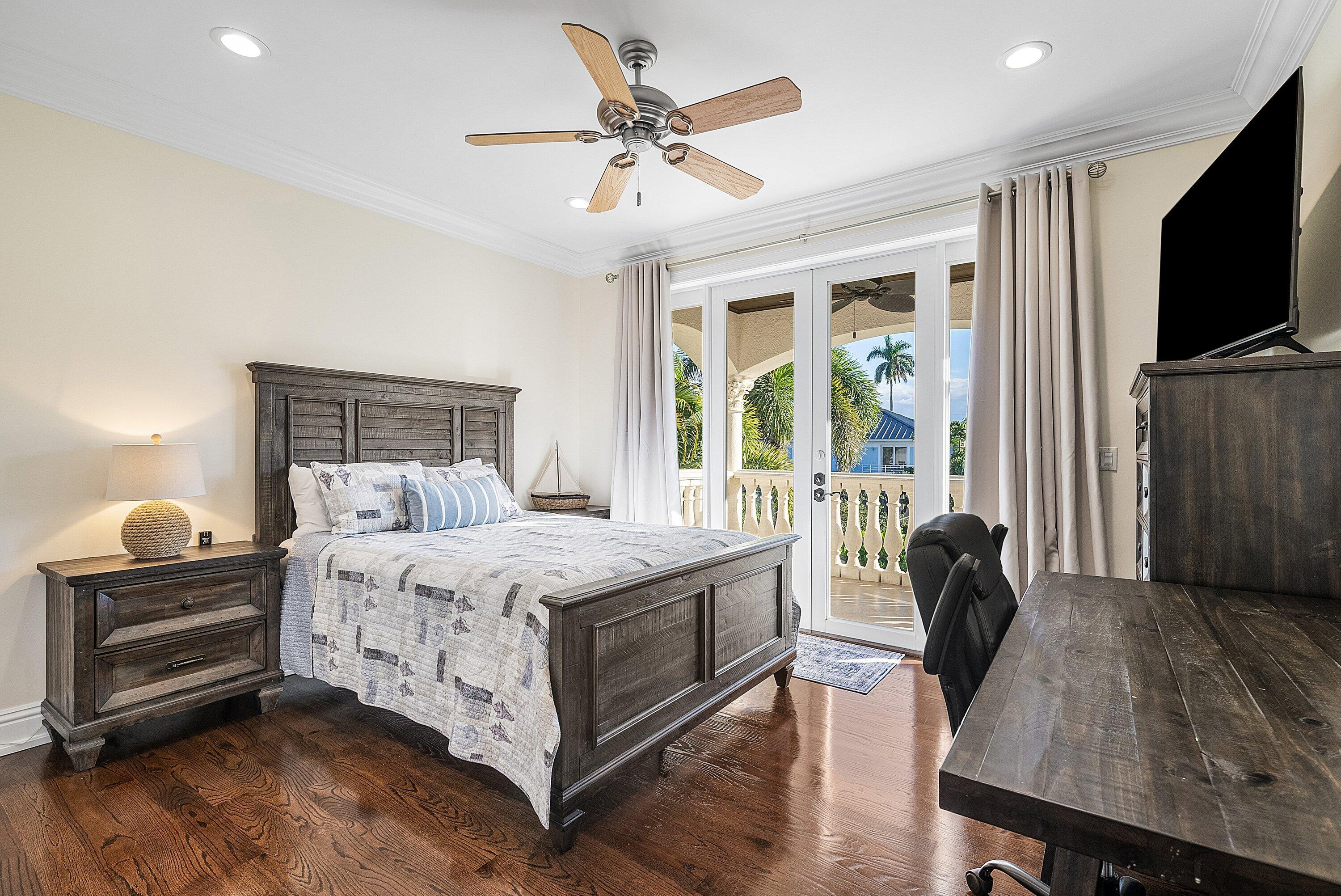 BOCA HARBOUR - Residential