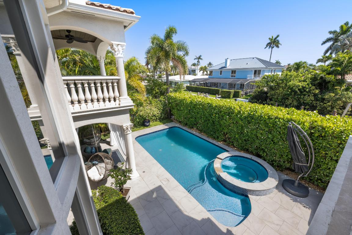 BOCA HARBOUR - Residential