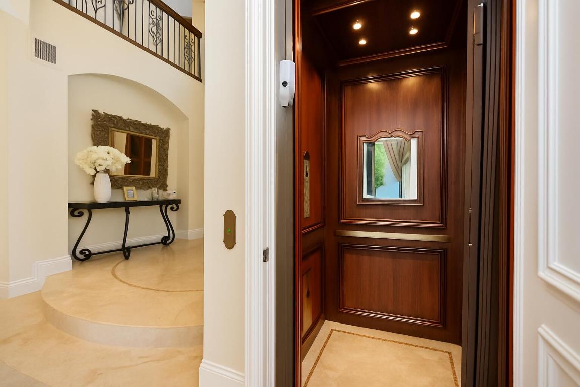 BOCA HARBOUR - Residential