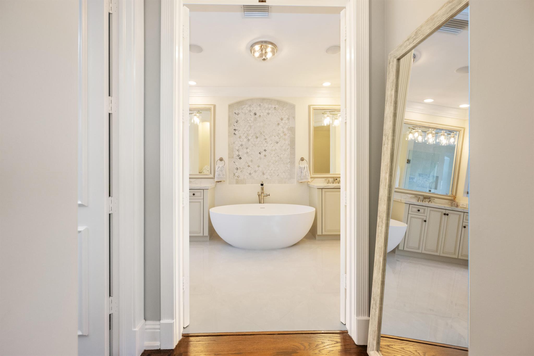 BOCA HARBOUR - Residential