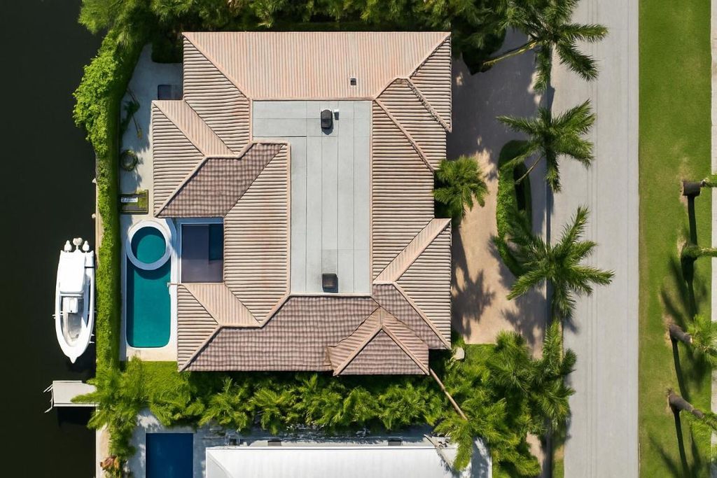 Photo of 712 NE 71st Street, Boca Raton, FL 33487 (MLS # R11139166)