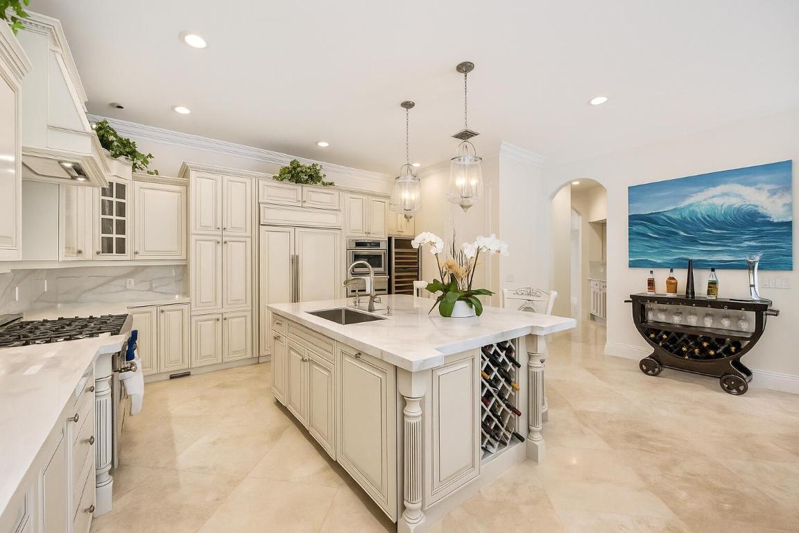 BOCA HARBOUR - Residential