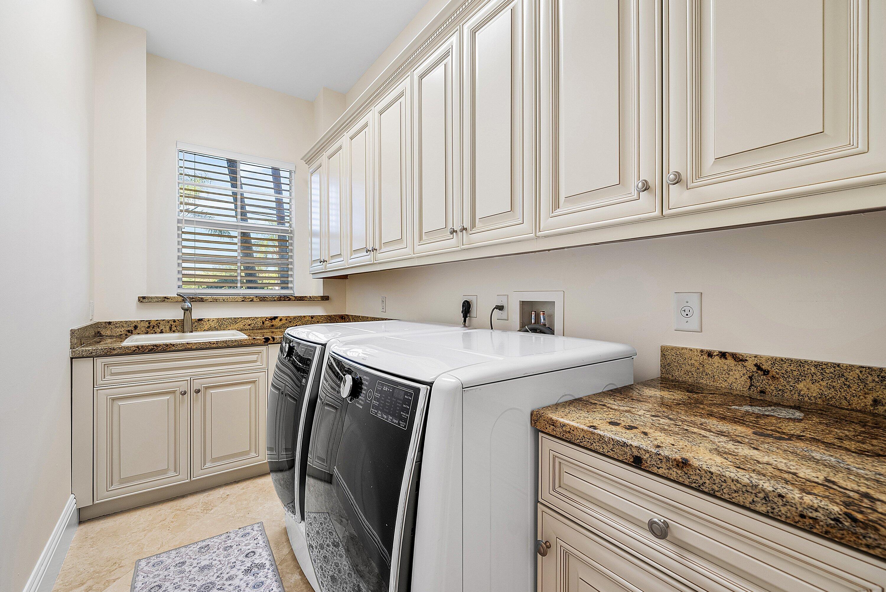 BOCA HARBOUR - Residential