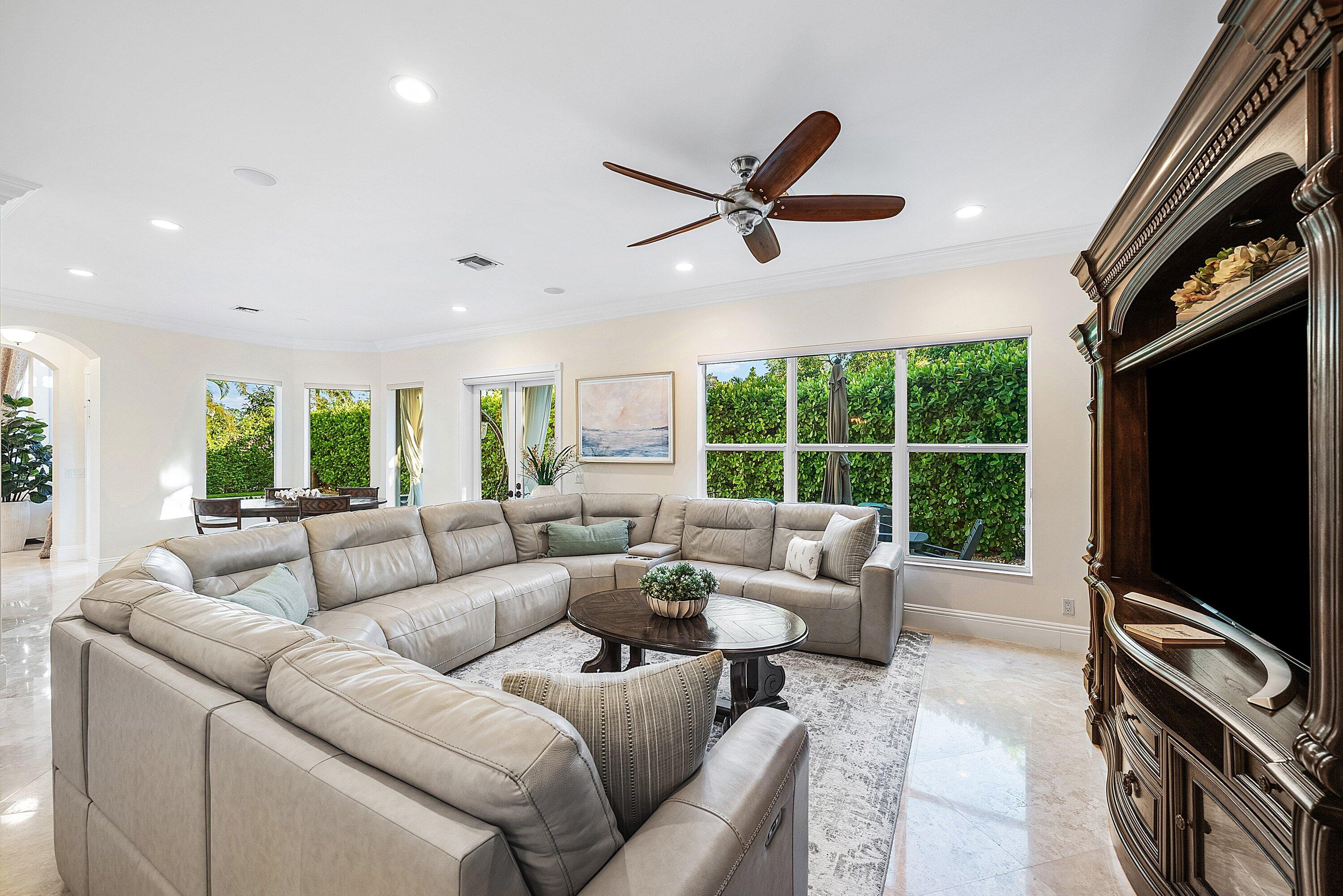 BOCA HARBOUR - Residential