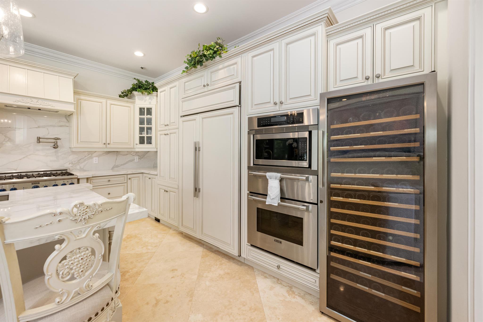 BOCA HARBOUR - Residential