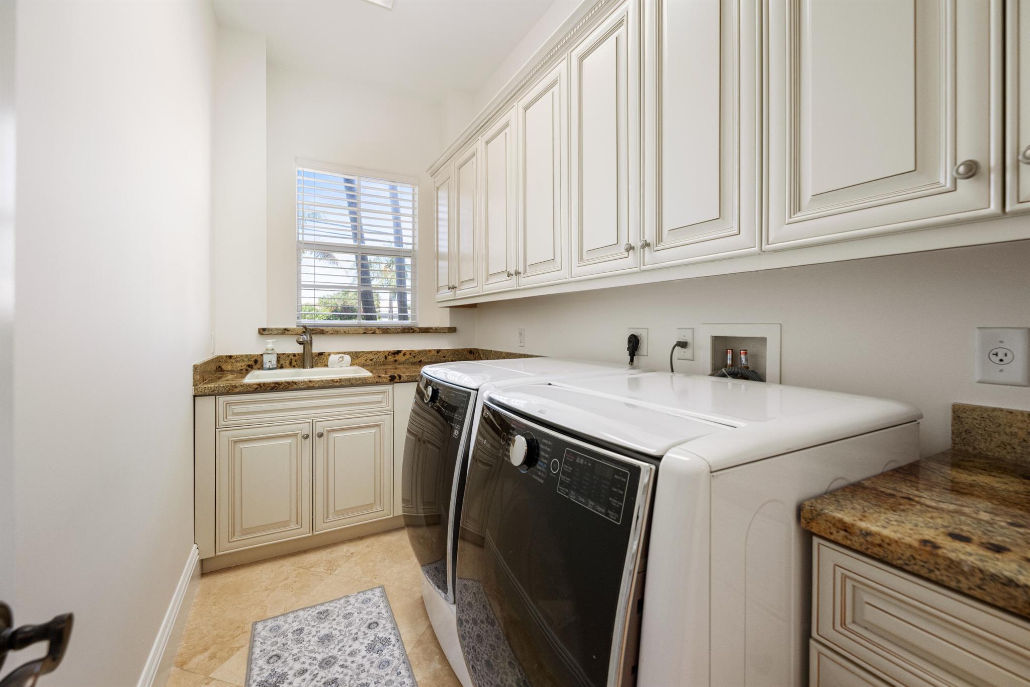 BOCA HARBOUR - Residential