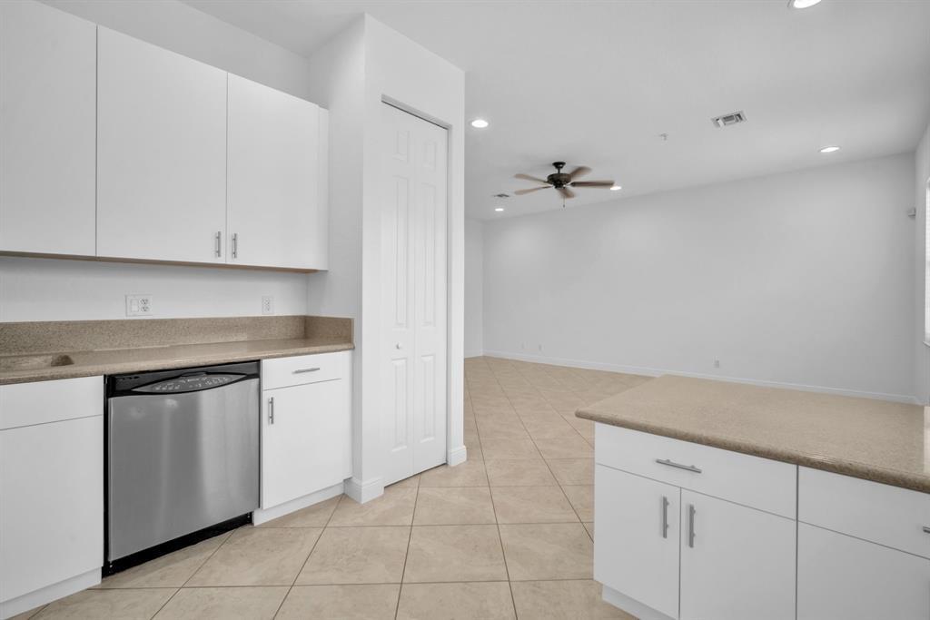 Lakeside Village Of Davie - Residential Lease
