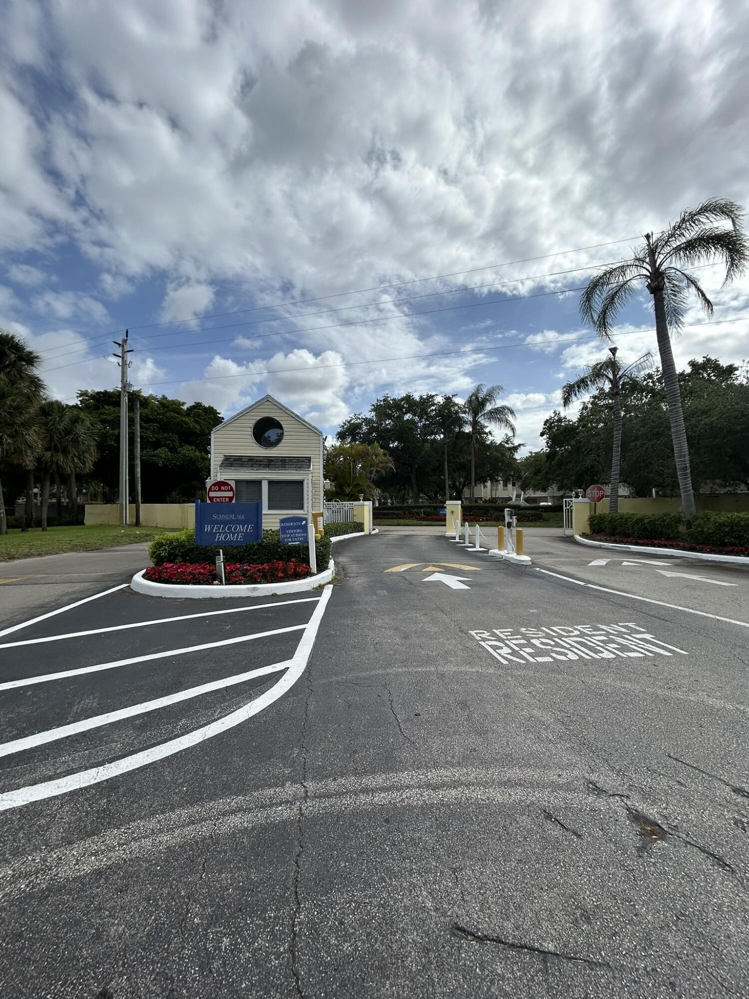 SUMMER LAKE - Residential