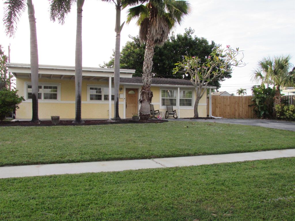 Photo of 9173 Reed Drive, Palm Beach Gardens, FL 33410 (MLS # R10931050)