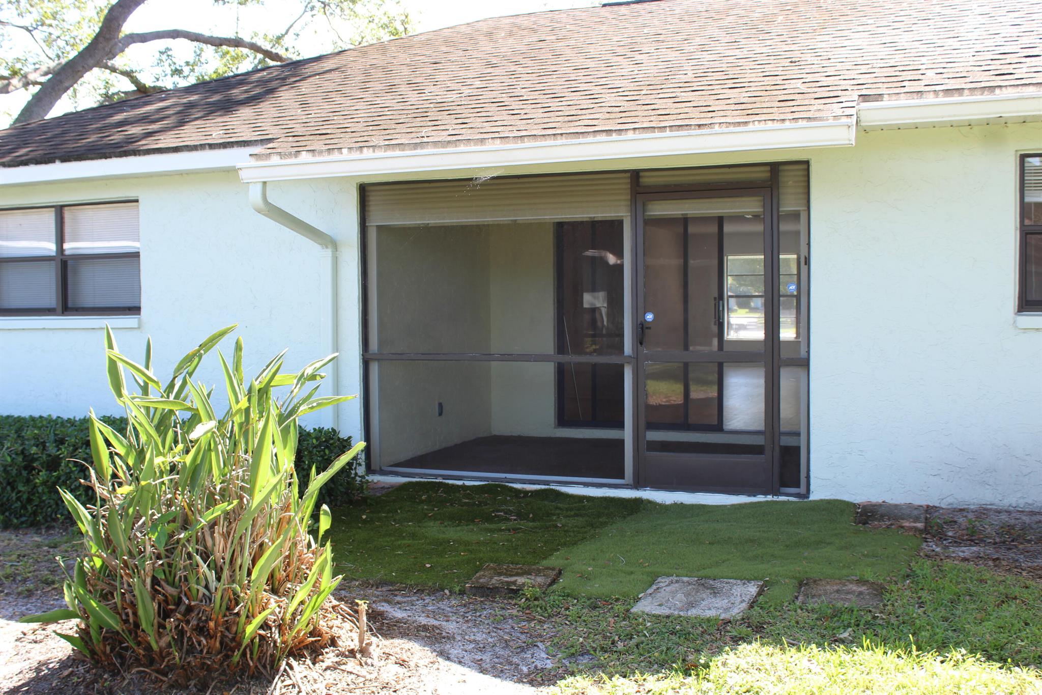 BENT TREE VILLAS EAST CON - Residential Lease