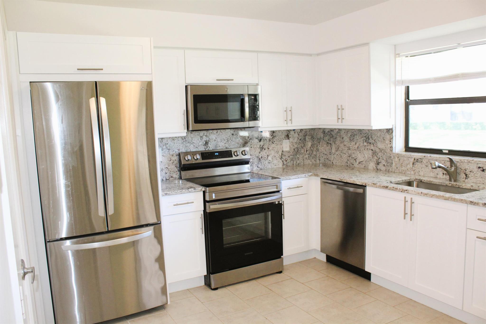 BENT TREE VILLAS EAST CON - Residential Lease