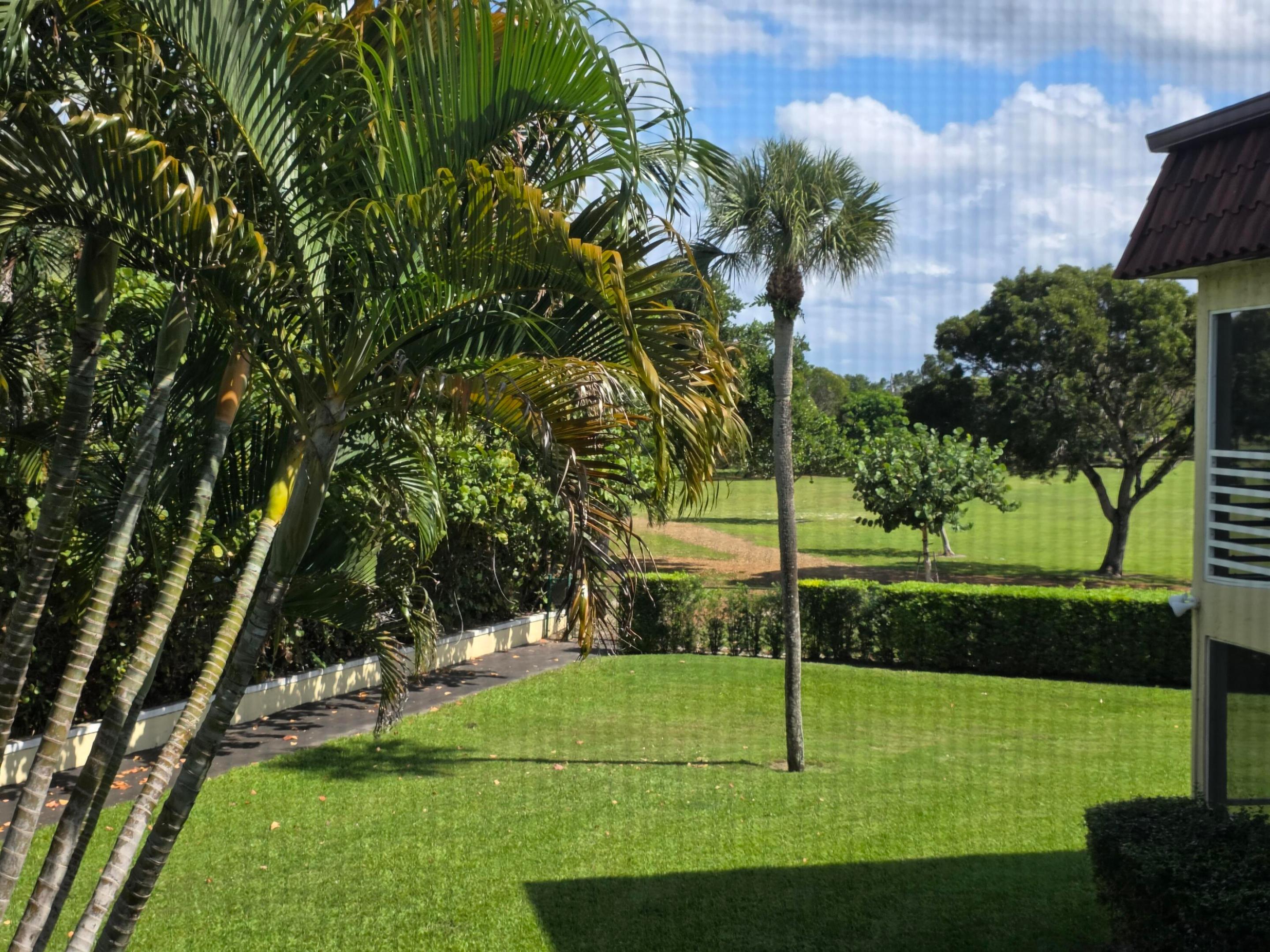 VILLAS ON THE GREEN CONDO - Residential Lease