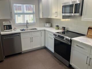 VILLAS ON THE GREEN CONDO - Residential Lease