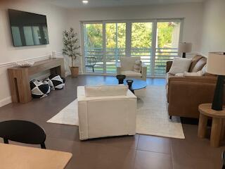 VILLAS ON THE GREEN CONDO - Residential Lease