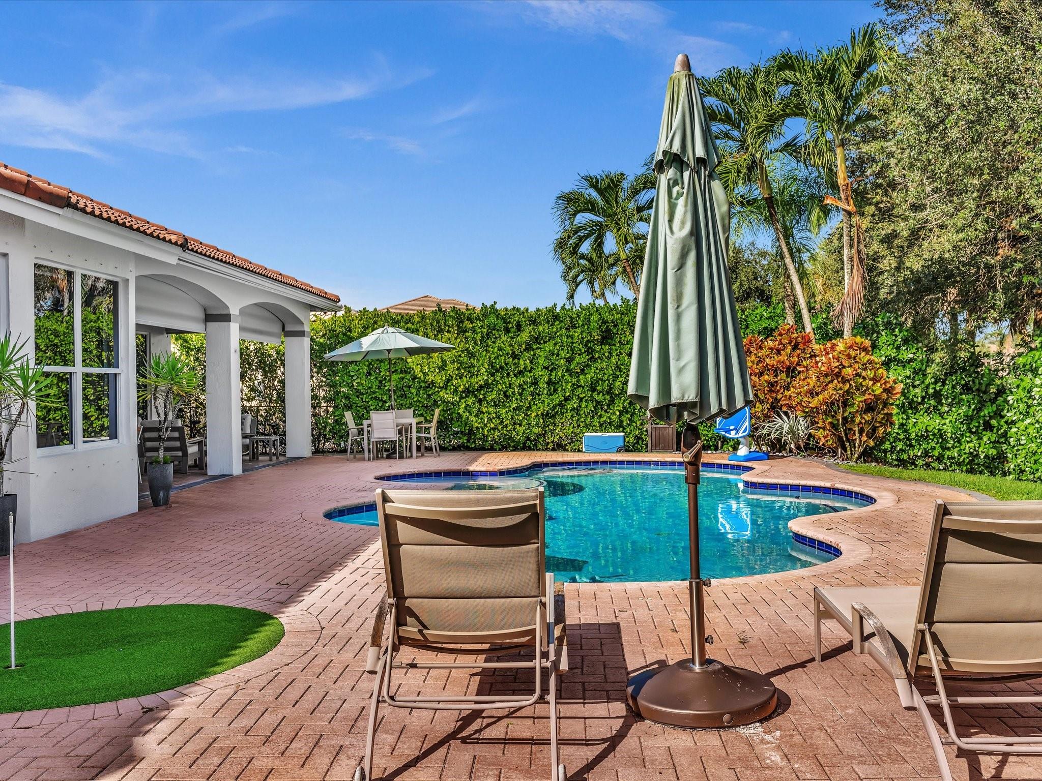 Pasadena At Pembroke Shore - Residential