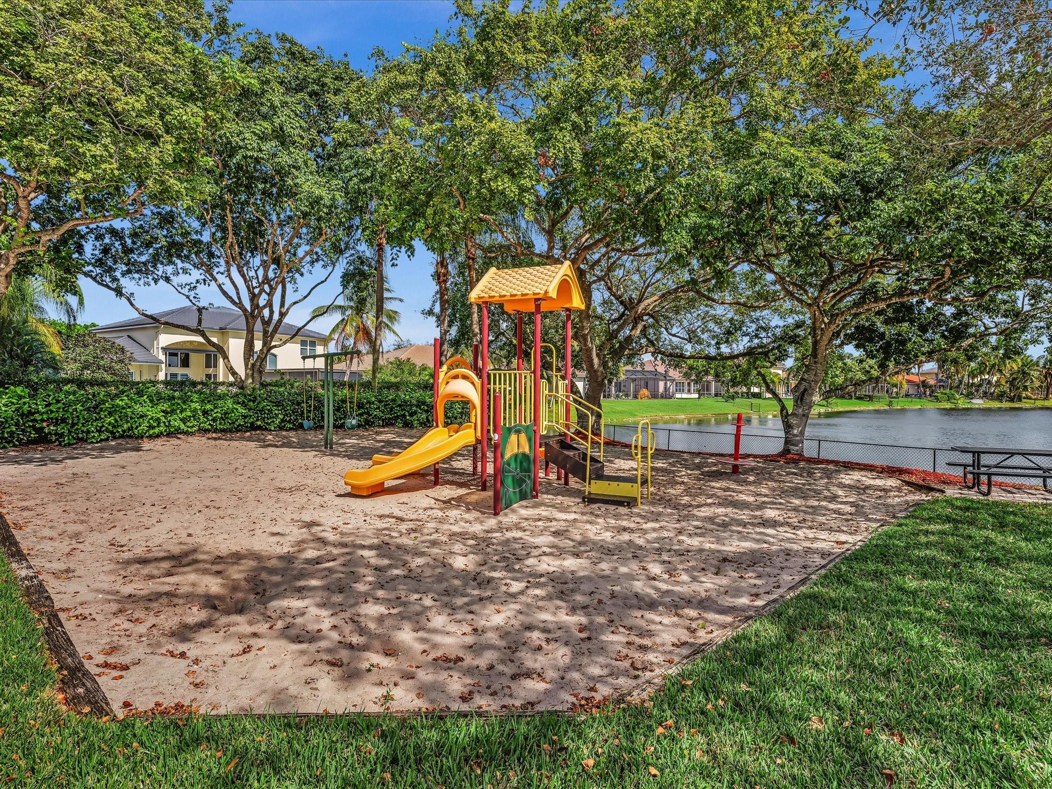 Pasadena At Pembroke Shore - Residential