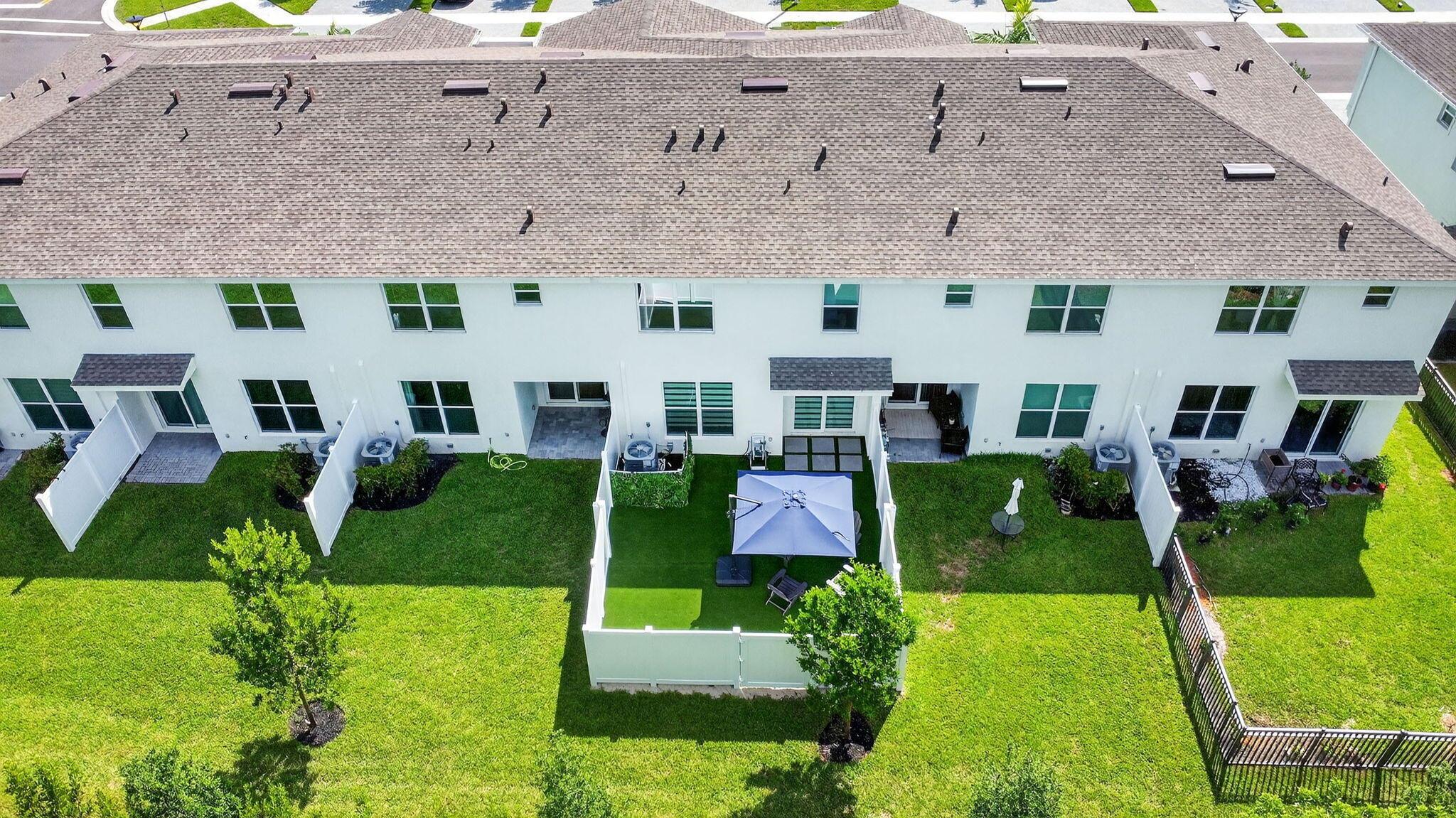 LAKESHORE AT THE FOUNTAIN - Residential