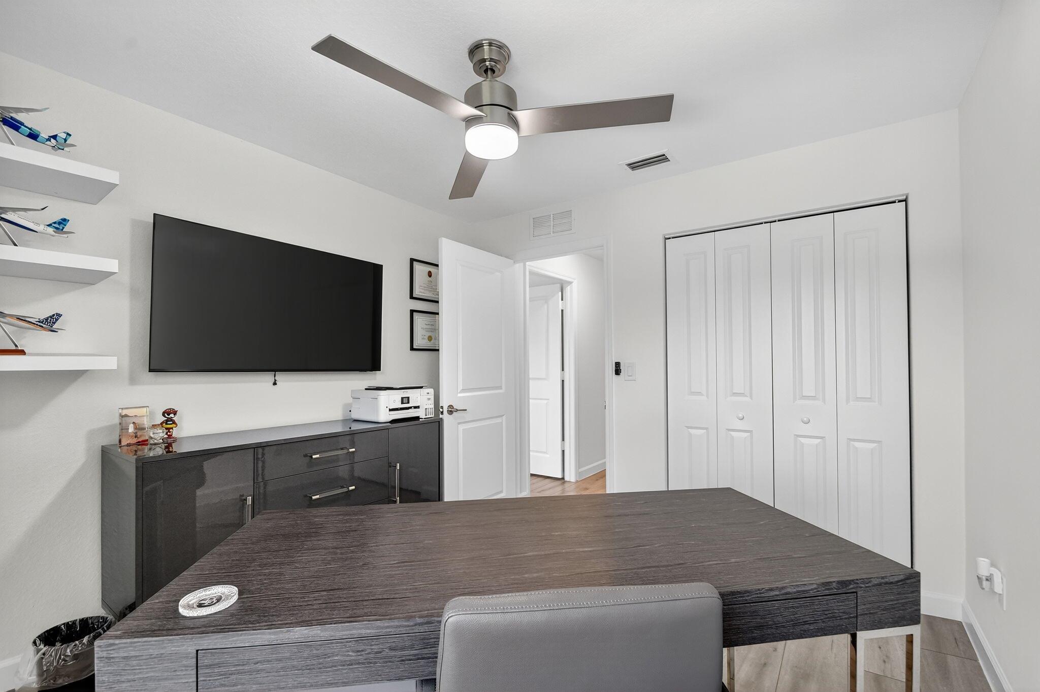 LAKESHORE AT THE FOUNTAIN - Residential