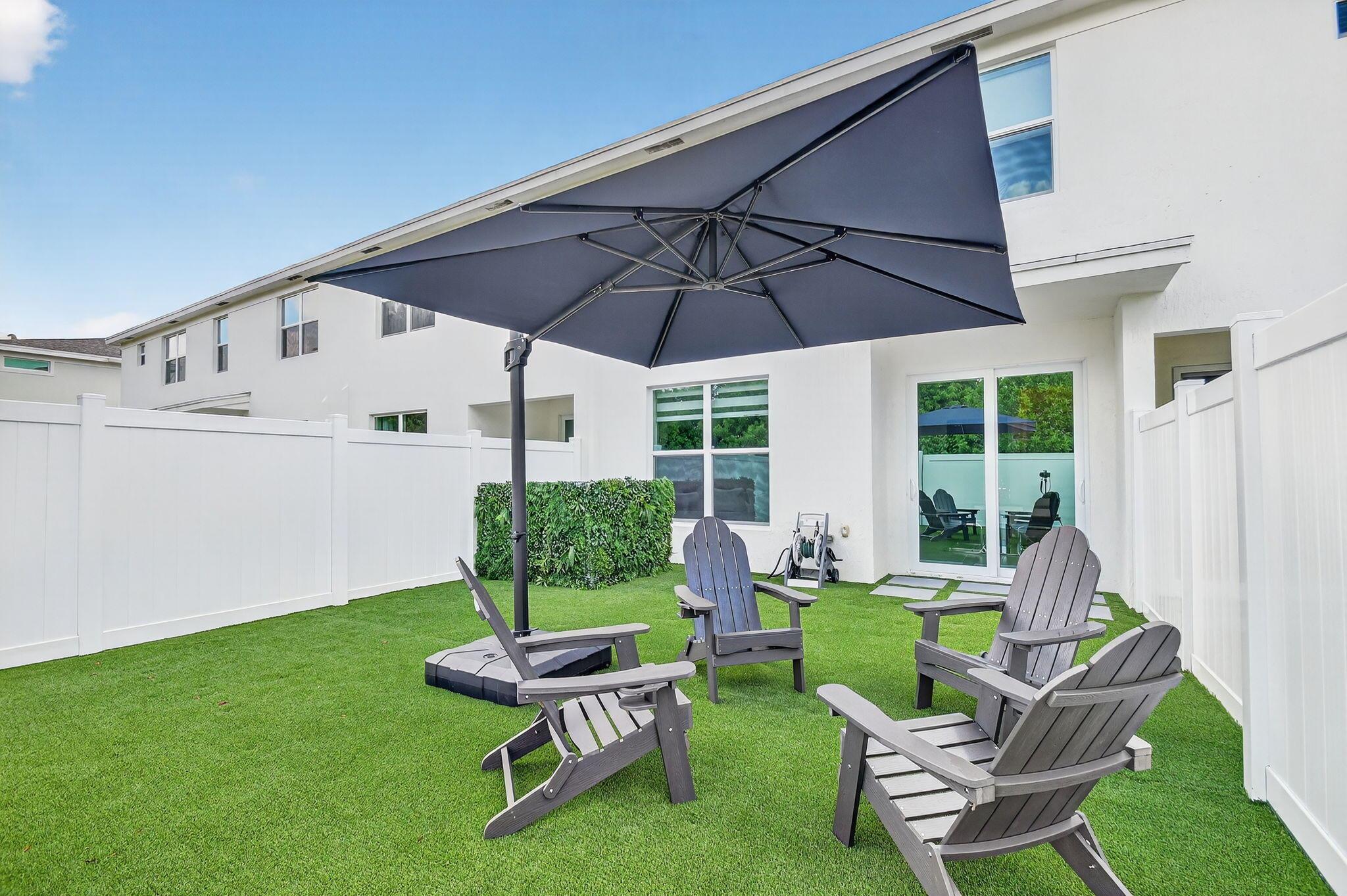4319 Hammock Grove Drive