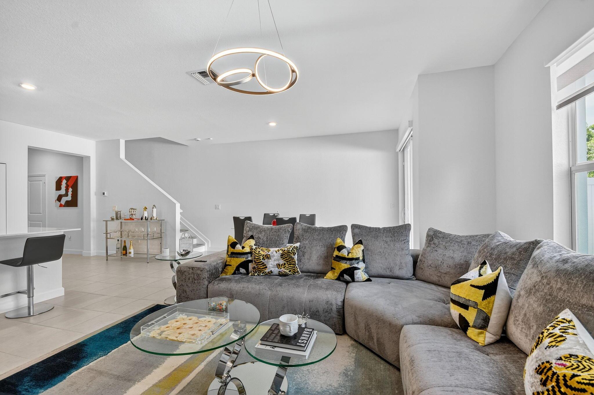 LAKESHORE AT THE FOUNTAIN - Residential