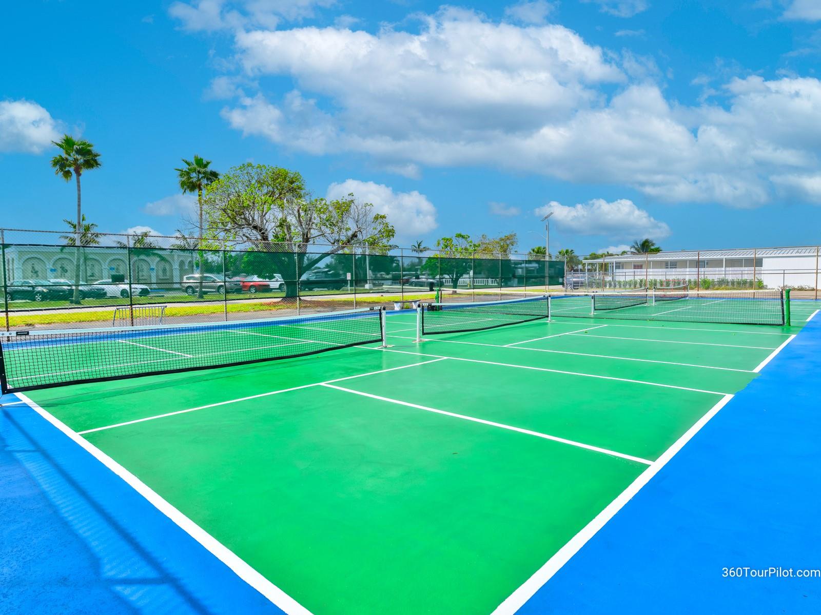 Ravenswood Estates & Mari - Residential