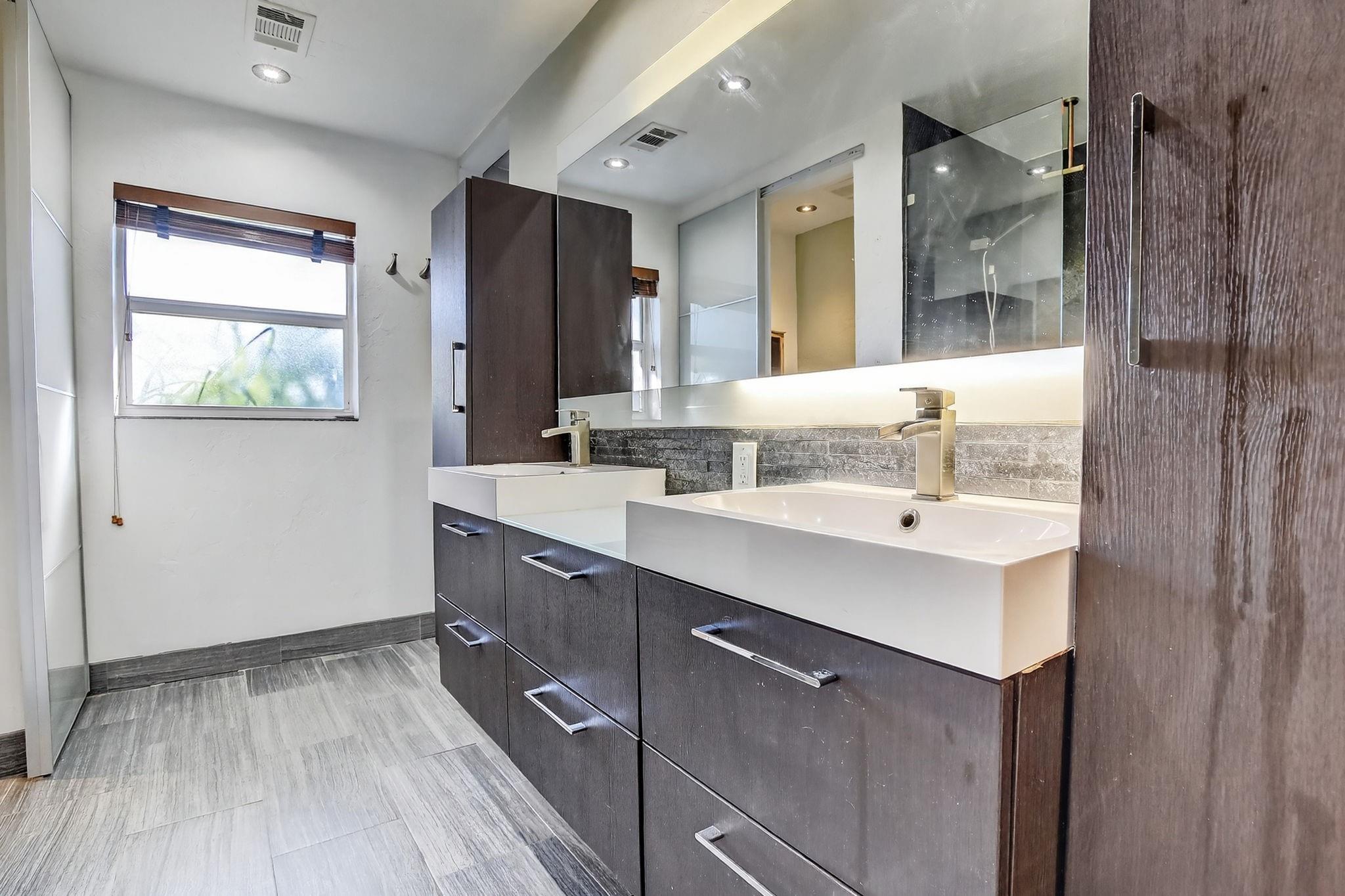 CORAL RIDGE - Residential Lease