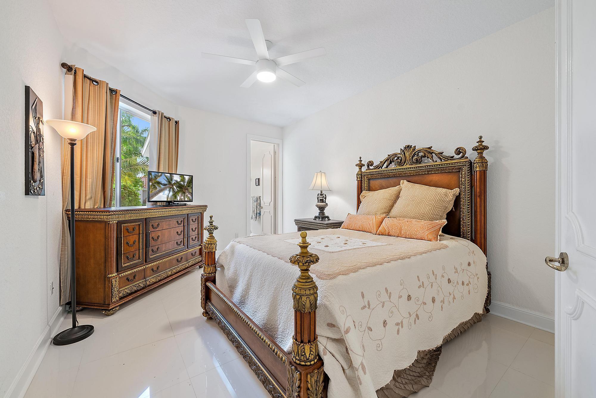 IBIS GOLF AND COUNTRY CLU - Residential