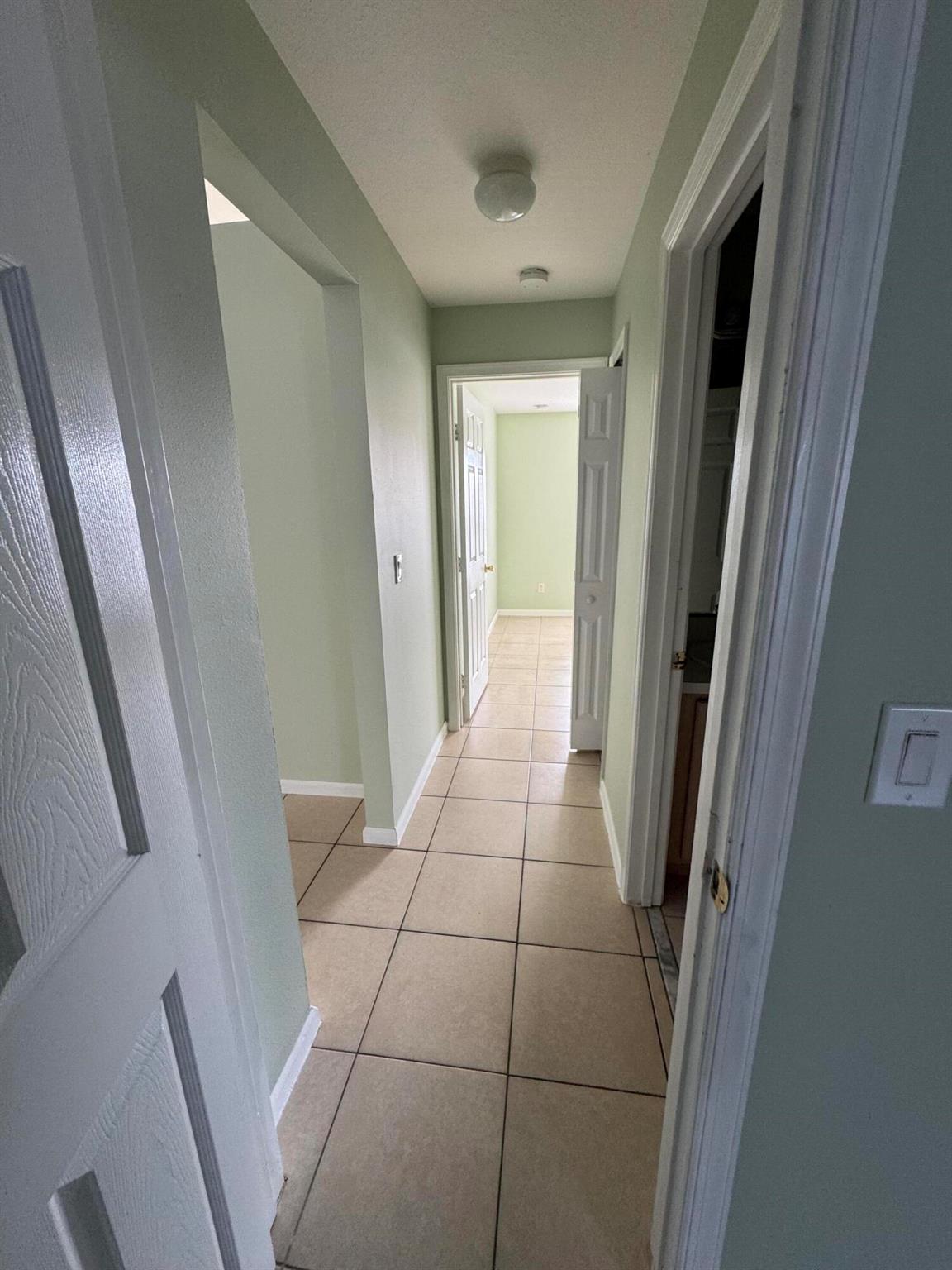 PORT ST LUCIE SECTION 21 - Residential Lease