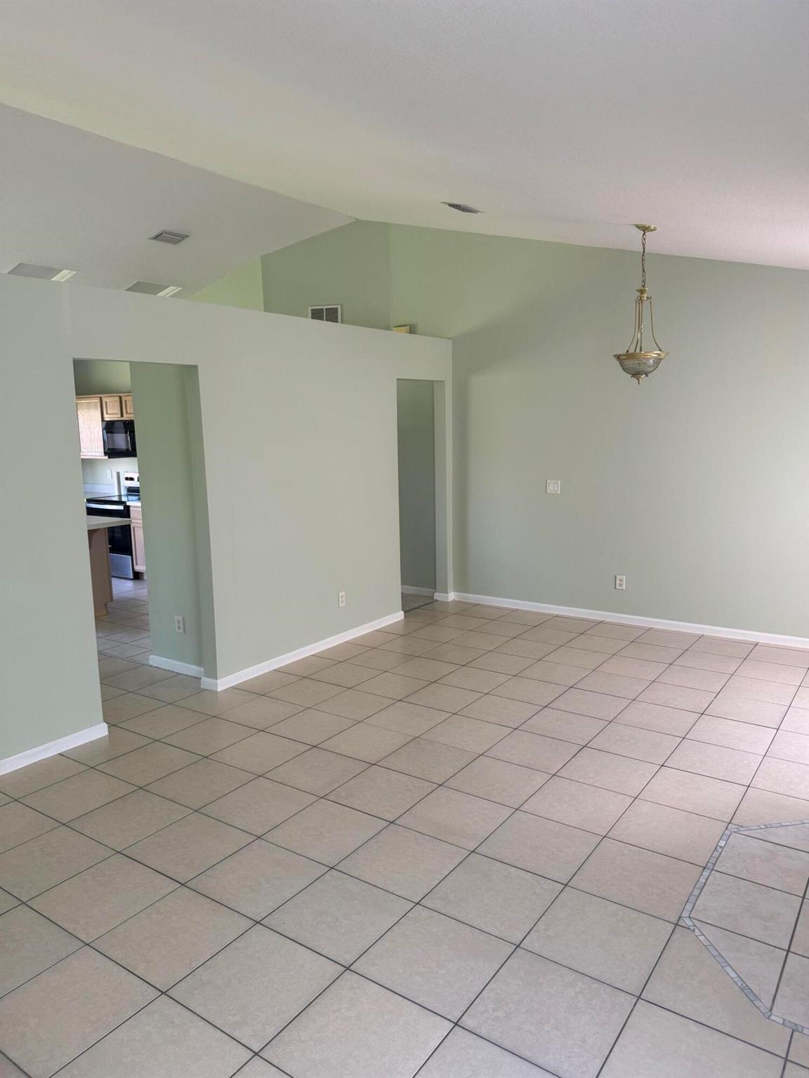 PORT ST LUCIE SECTION 21 - Residential Lease